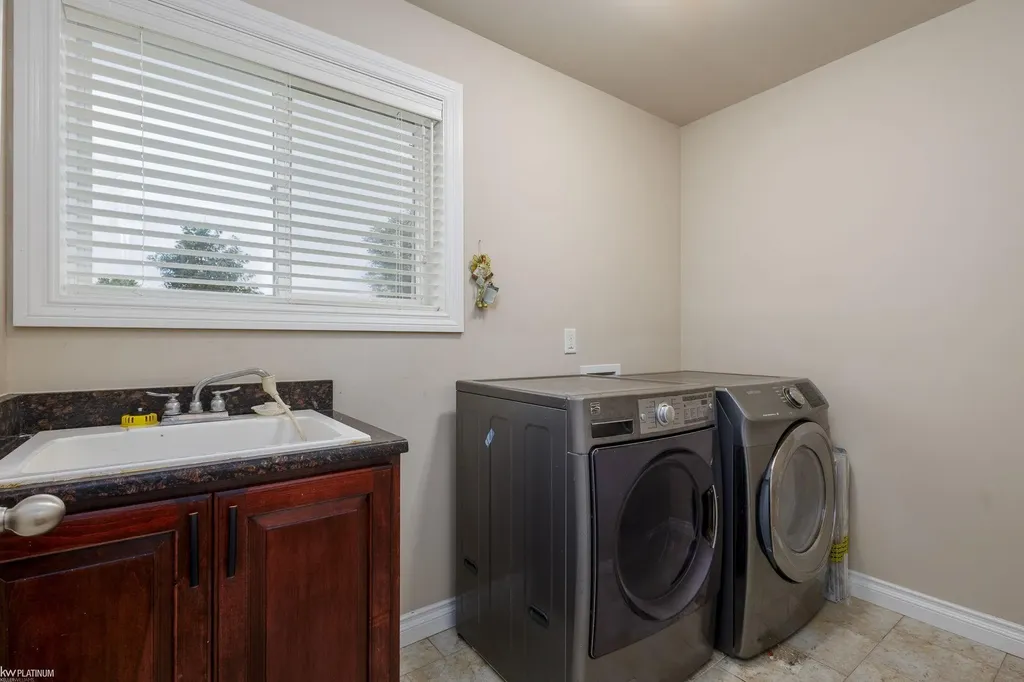 2059 Pinebrook Meadow Court Marion Township MI 48843