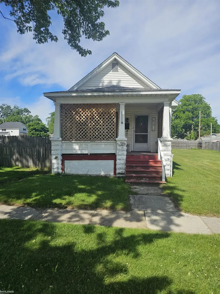 1819 10th Street Port Huron City MI 48060