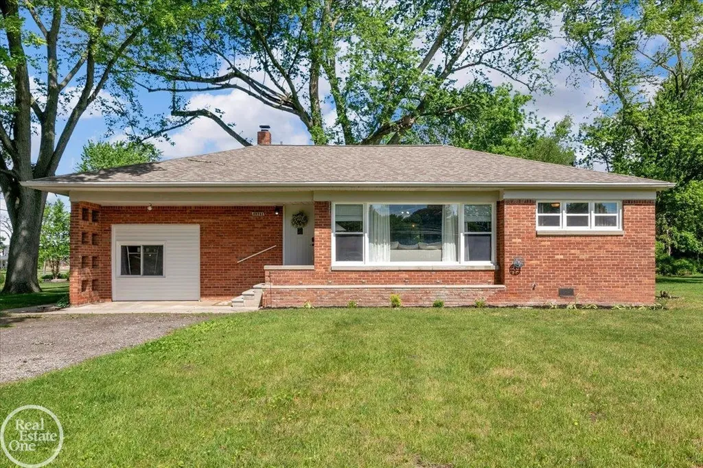49741 Jefferson Avenue Chesterfield Township MI 48047