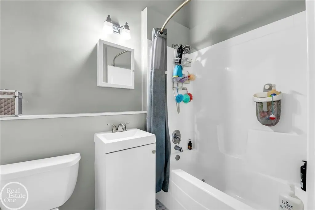 49741 Jefferson Avenue Chesterfield Township MI 48047