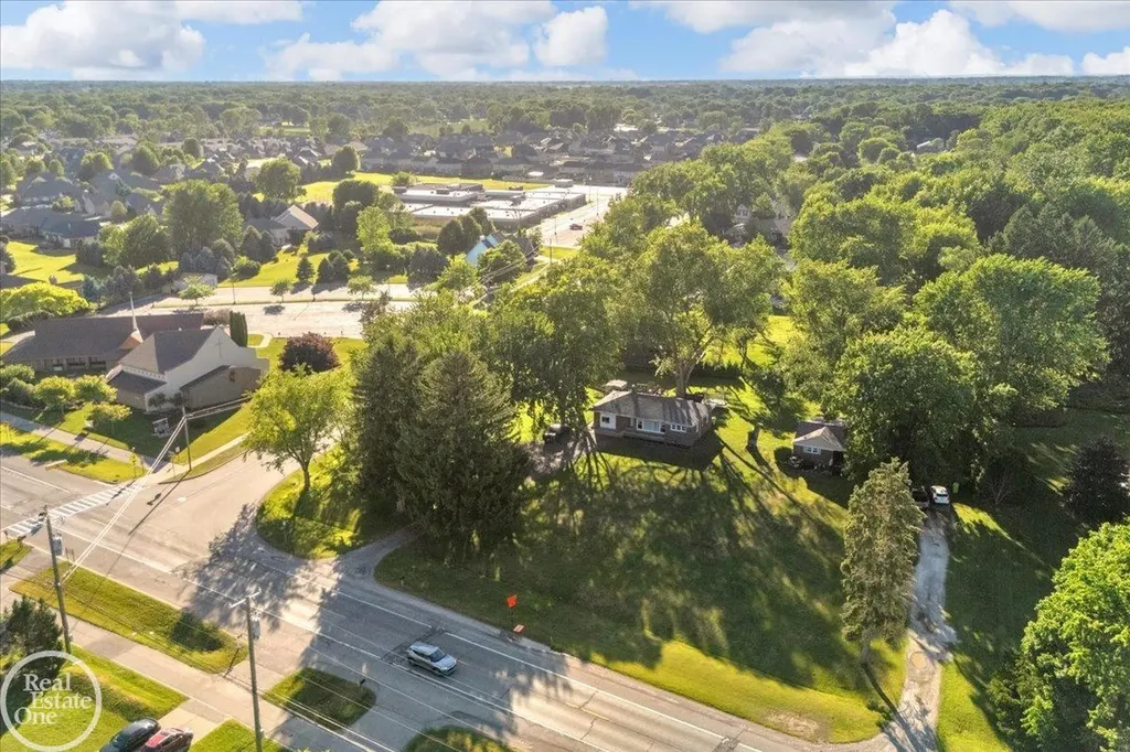 49741 Jefferson Avenue Chesterfield Township MI 48047
