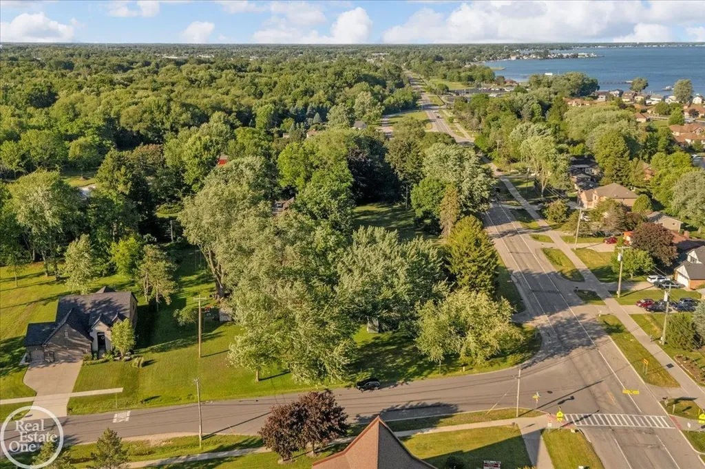 49741 Jefferson Avenue Chesterfield Township MI 48047