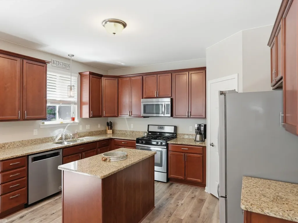 22326 Homestead Drive Macomb Township MI 48044
