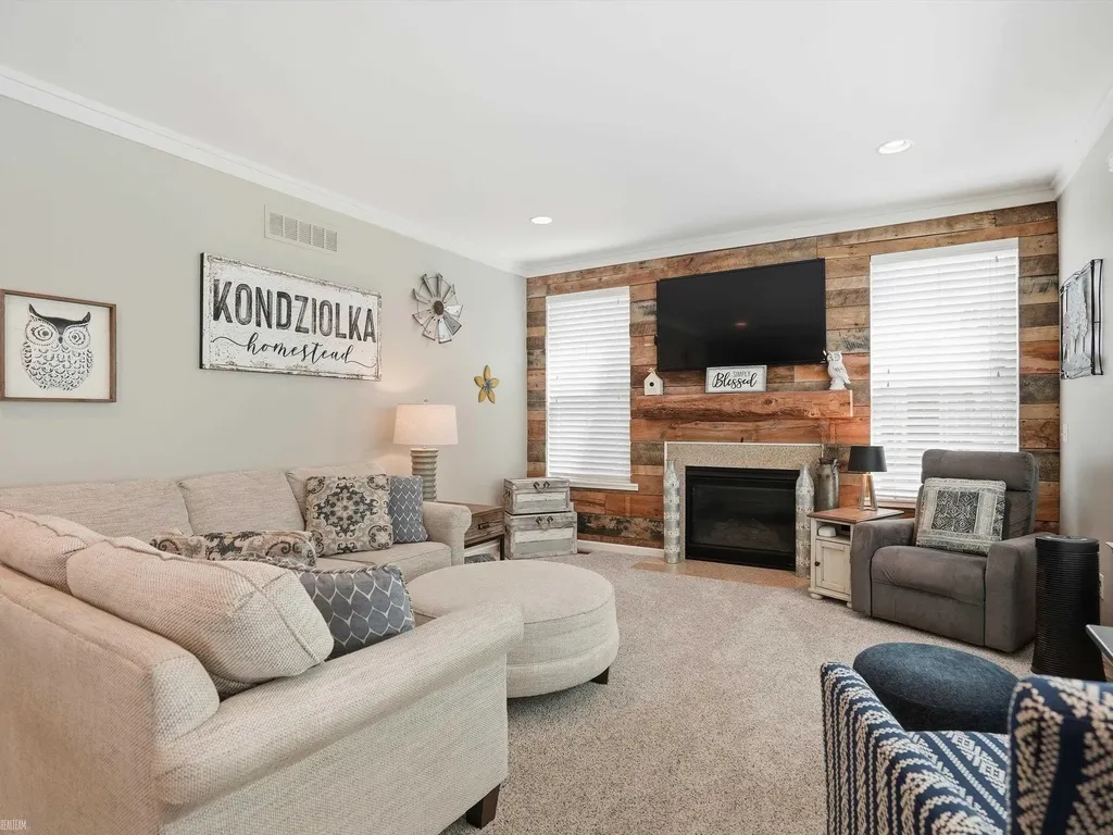 22326 Homestead Drive Macomb Township MI 48044