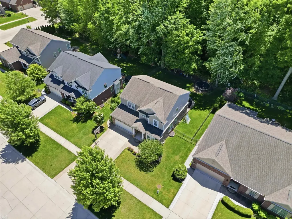 22326 Homestead Drive Macomb Township MI 48044
