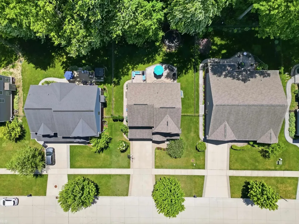 22326 Homestead Drive Macomb Township MI 48044