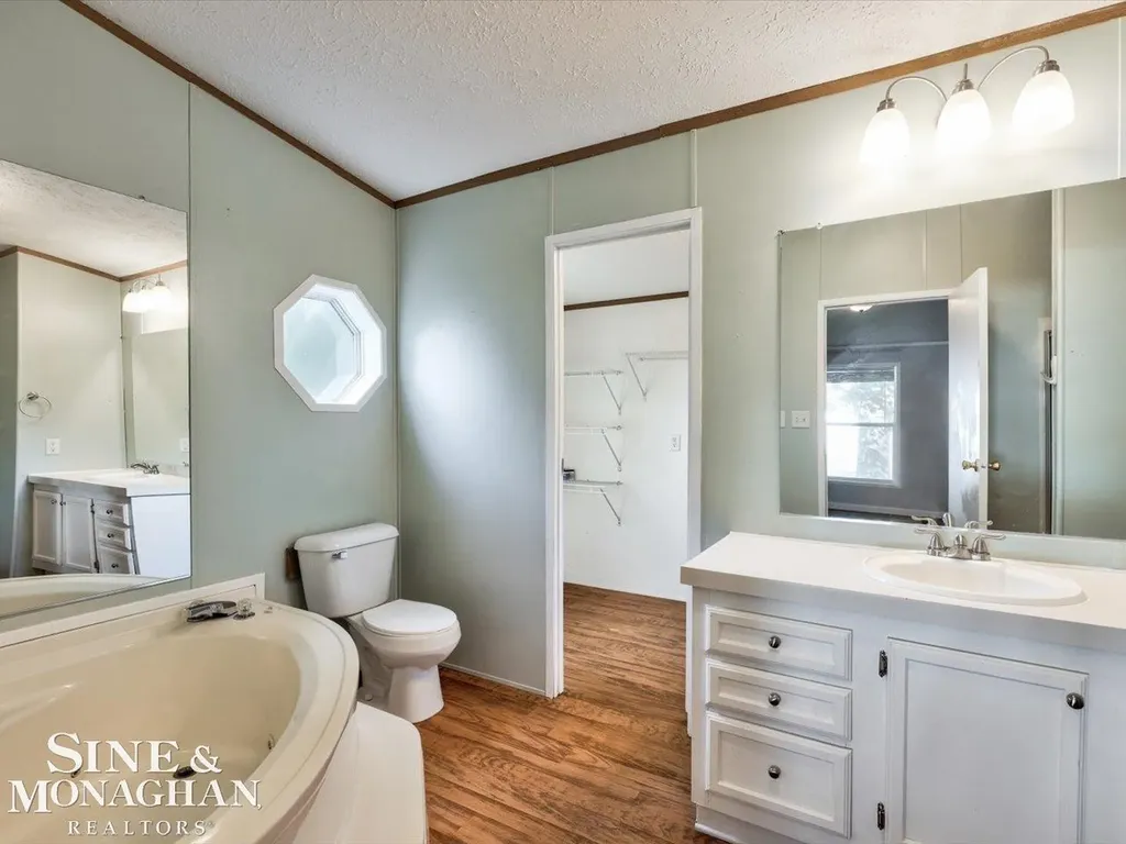 127 Hidden Springs Street Fort Gratiot Charter Township MI 48059
