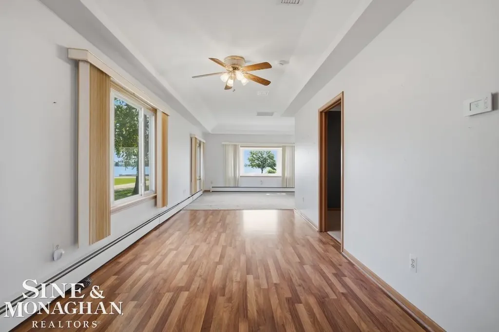 6036 River Road East China Township MI 48054