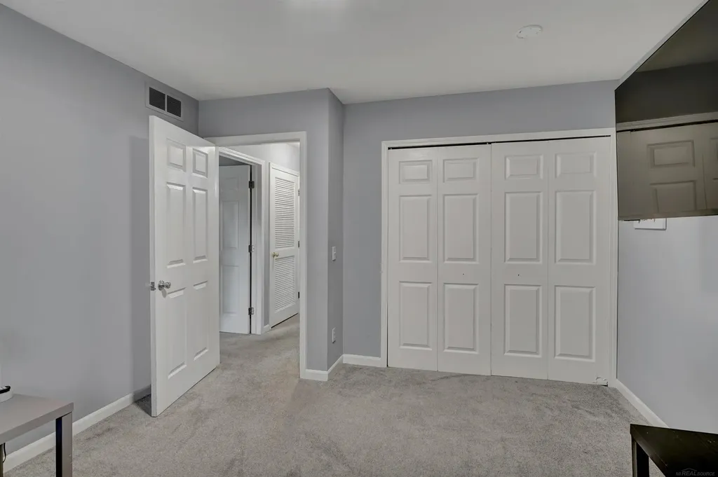 31611 Fraser Drive Fraser City MI 48026