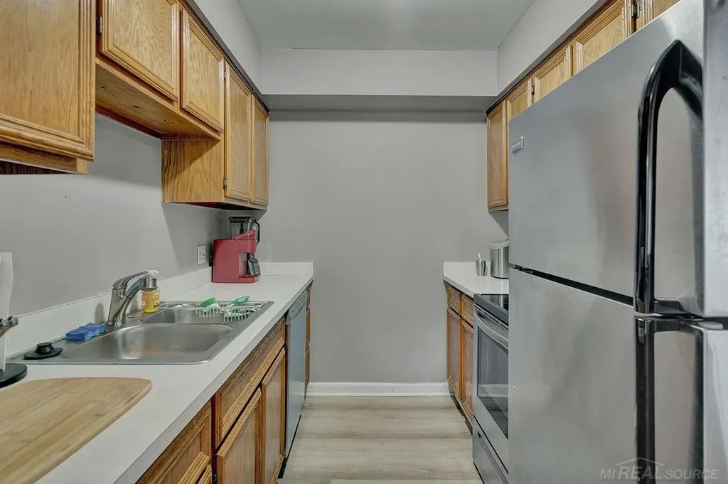 31611 Fraser Drive Fraser City MI 48026