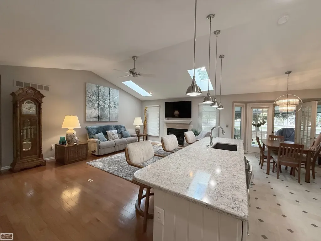 41371 Carmelo W Drive Clinton Charter Township MI 48038