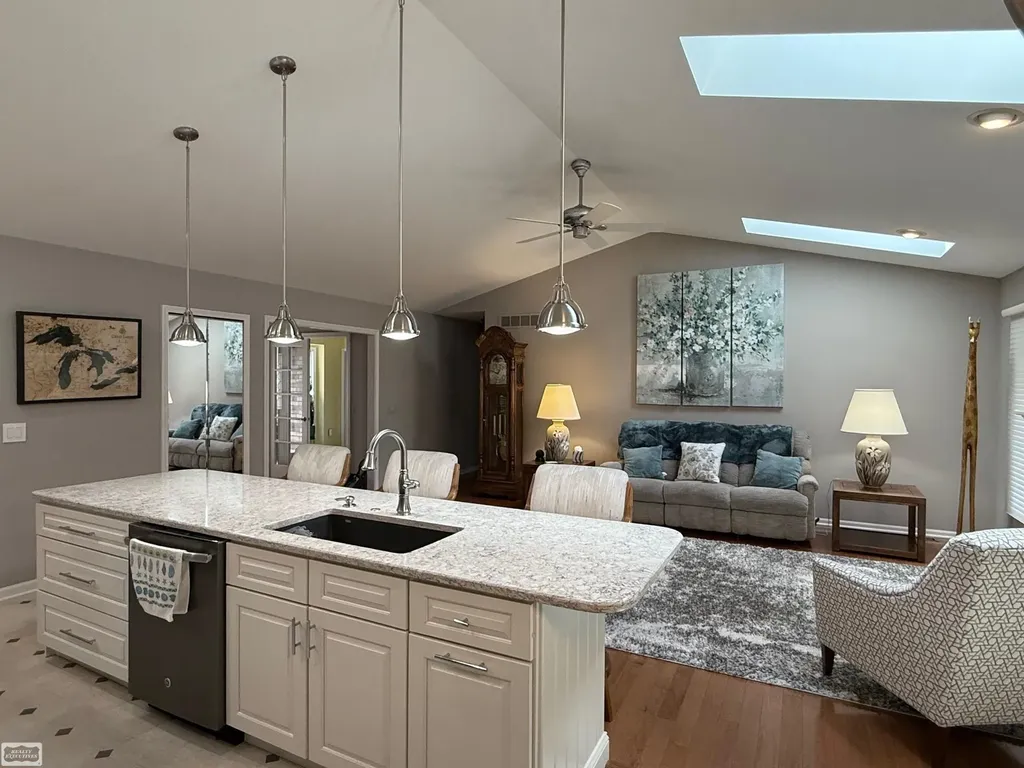 41371 Carmelo W Drive Clinton Charter Township MI 48038