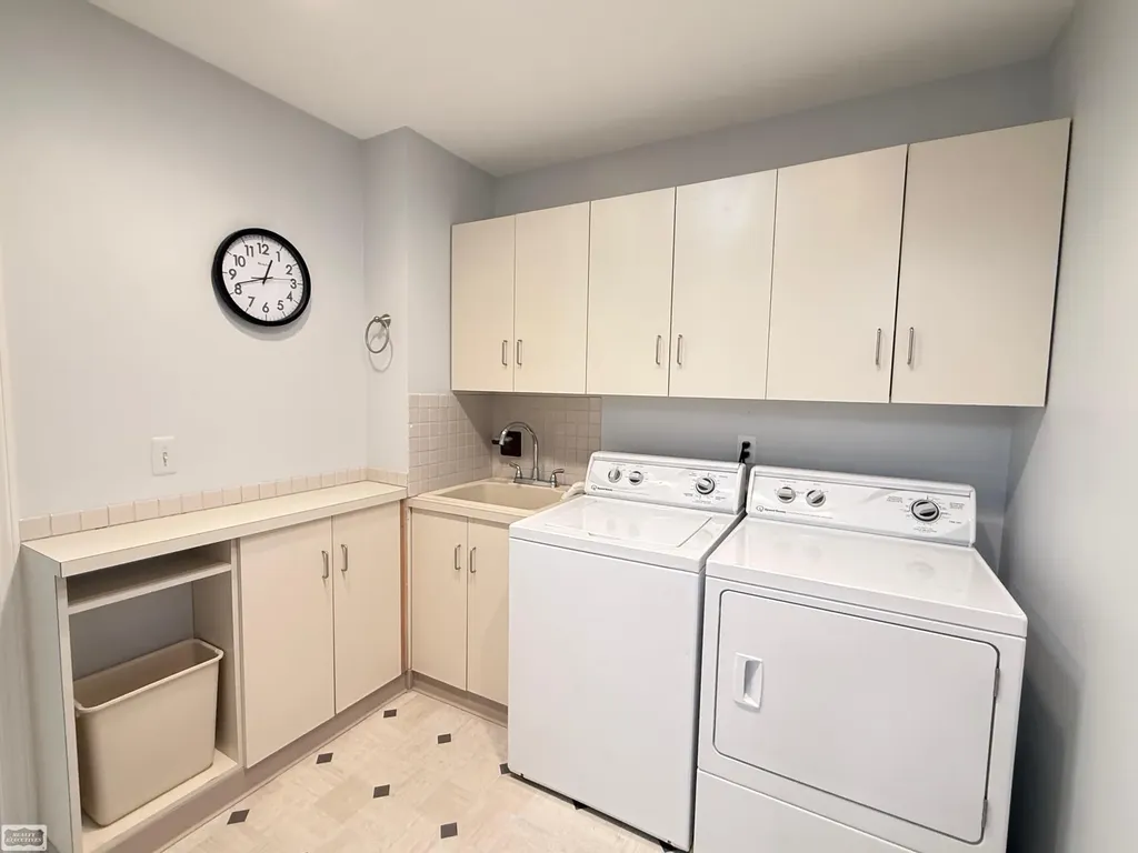 41371 Carmelo W Drive Clinton Charter Township MI 48038