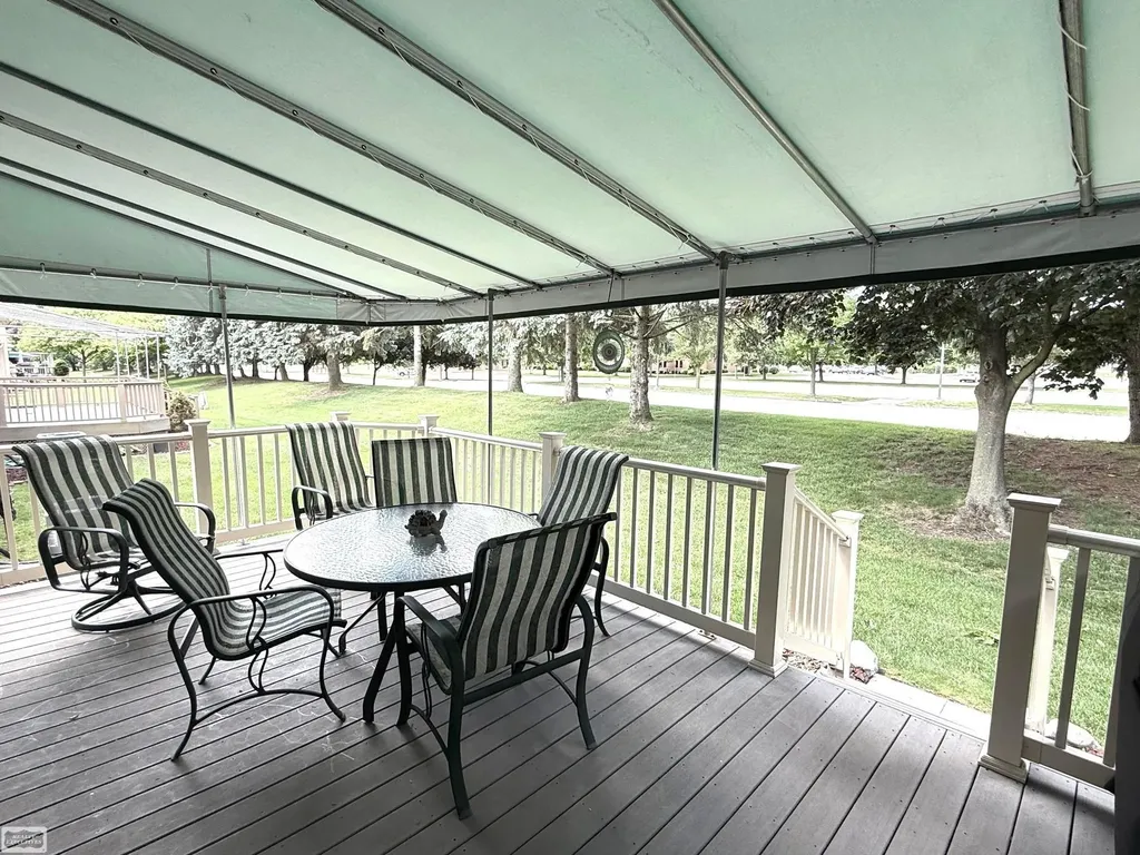 41371 Carmelo W Drive Clinton Charter Township MI 48038