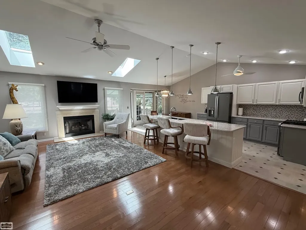 41371 Carmelo W Drive Clinton Charter Township MI 48038