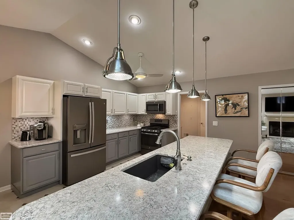 41371 Carmelo W Drive Clinton Charter Township MI 48038