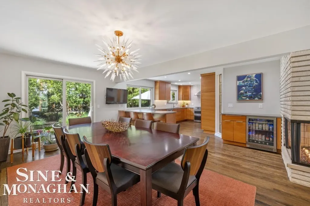 1045 Marian Court Grosse Pointe Woods City MI 48236