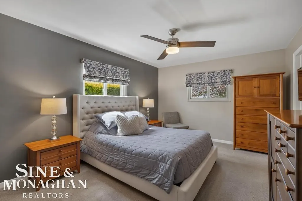1045 Marian Court Grosse Pointe Woods City MI 48236