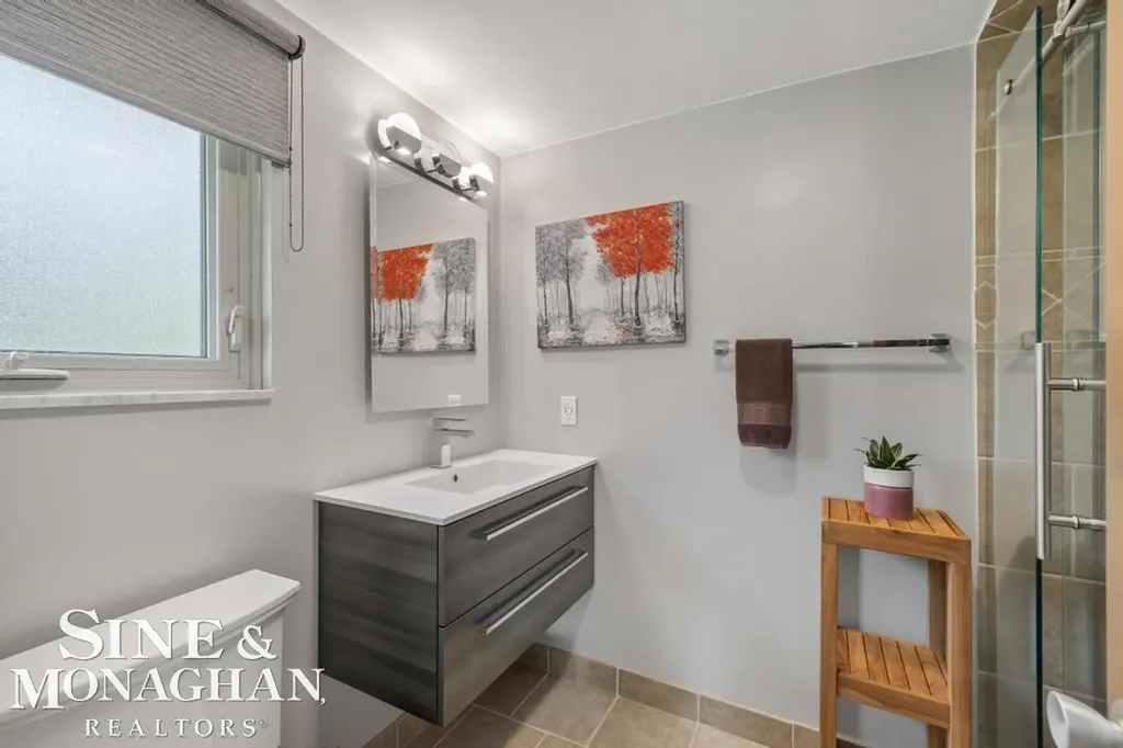 1045 Marian Court Grosse Pointe Woods City MI 48236