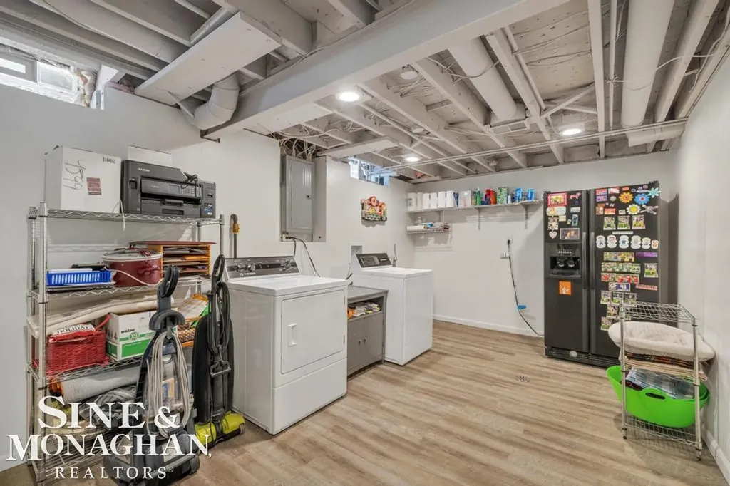 1045 Marian Court Grosse Pointe Woods City MI 48236