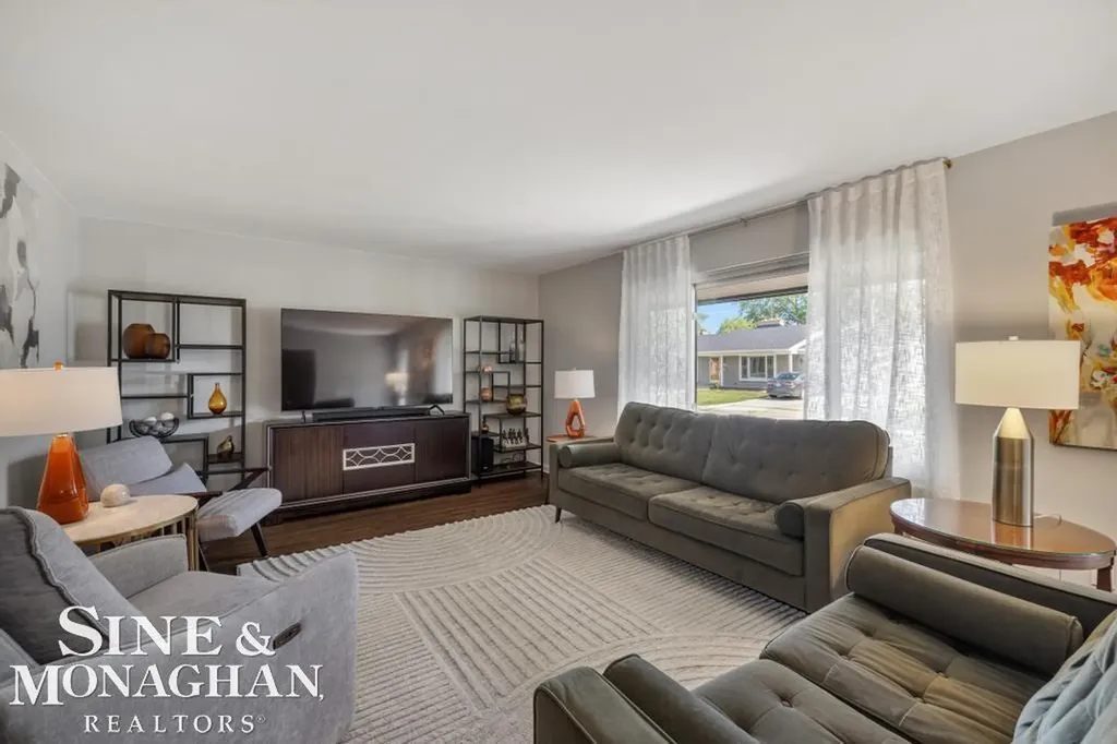 1045 Marian Court Grosse Pointe Woods City MI 48236