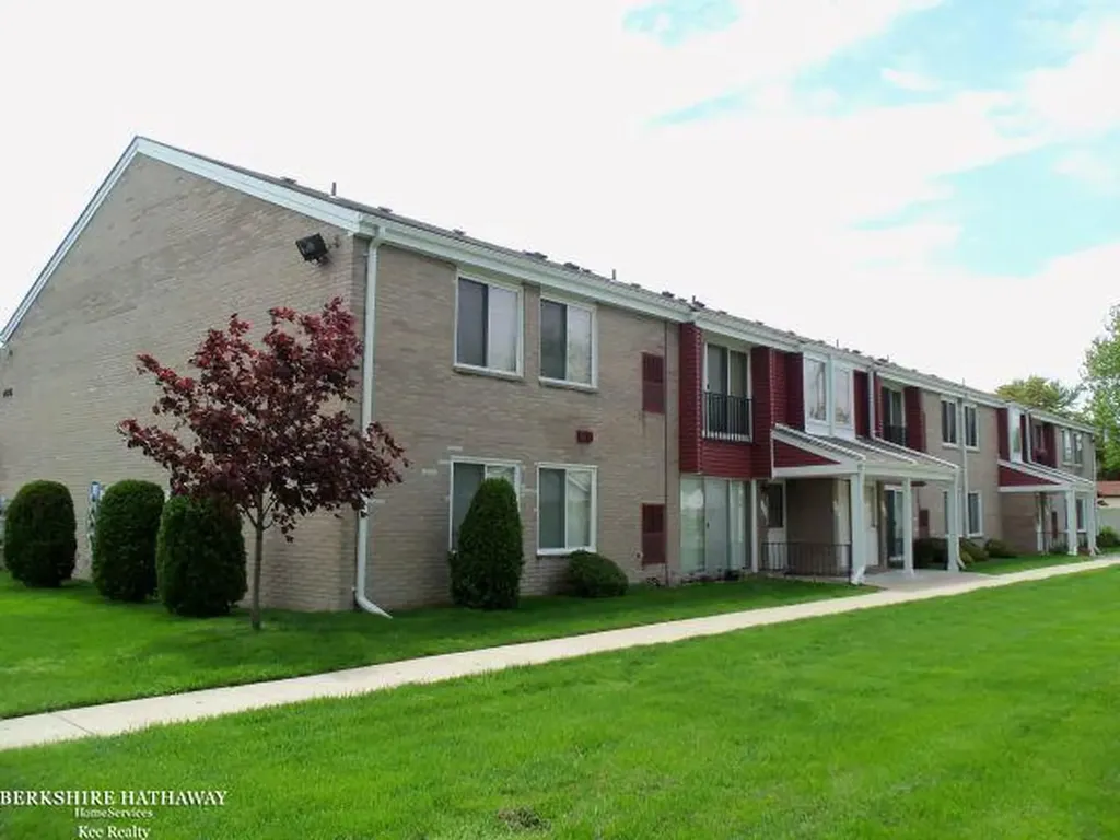 409 Sunset Lane St. Clair Shores City MI 48082