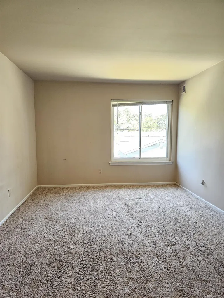 409 Sunset Lane St. Clair Shores City MI 48082