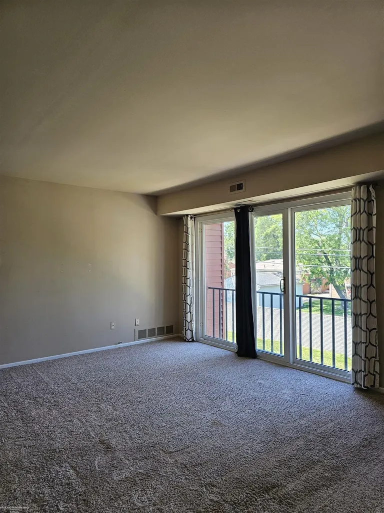 409 Sunset Lane St. Clair Shores City MI 48082