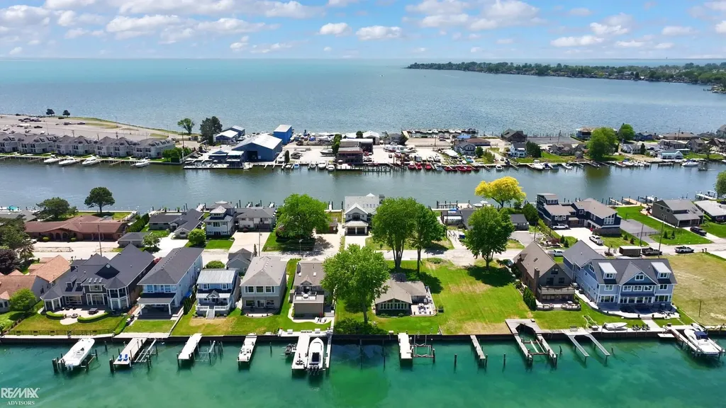 32824 N River Road Harrison Charter Township MI 48045