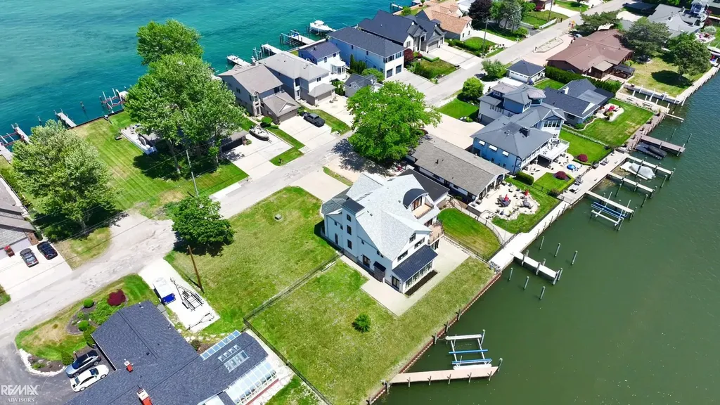 32824 N River Road Harrison Charter Township MI 48045