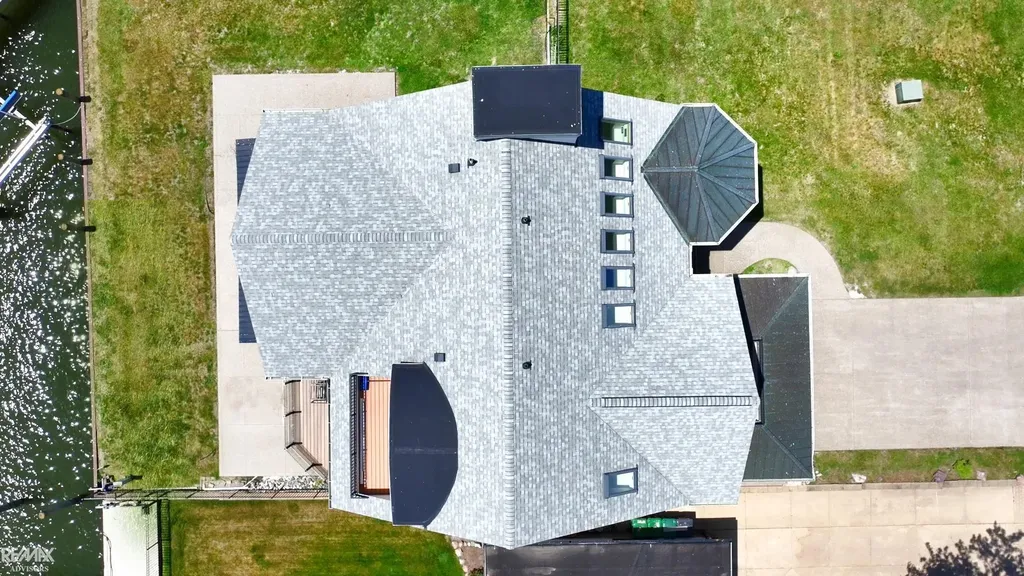 32824 N River Road Harrison Charter Township MI 48045