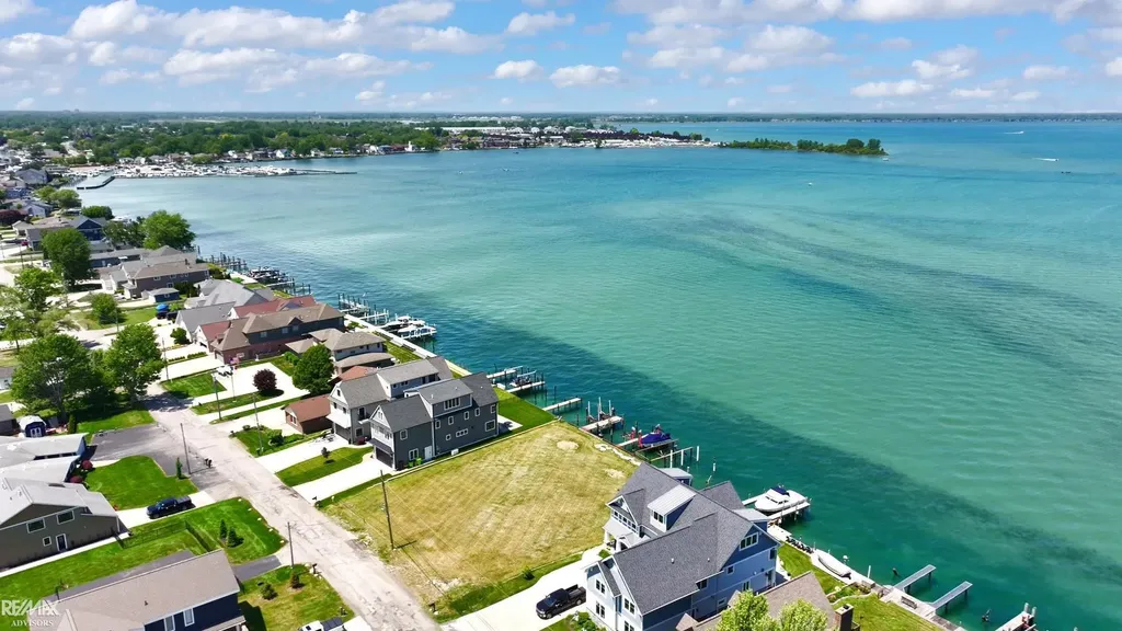 32824 N River Road Harrison Charter Township MI 48045