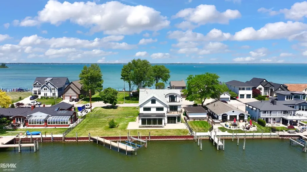32824 N River Road Harrison Charter Township MI 48045