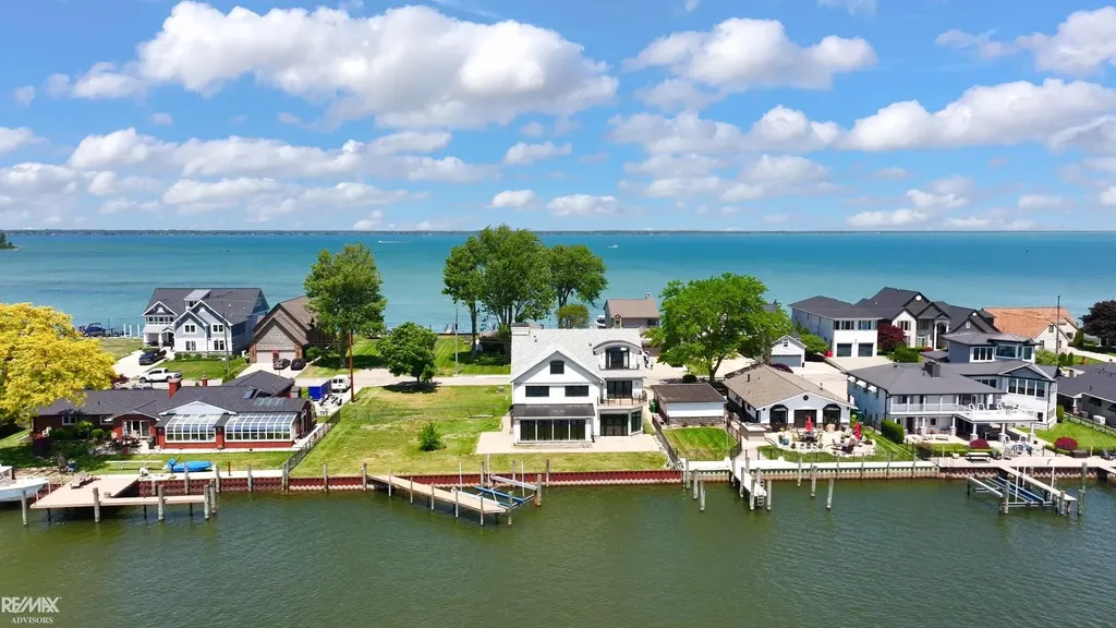 32824 N River Road Harrison Charter Township MI 48045