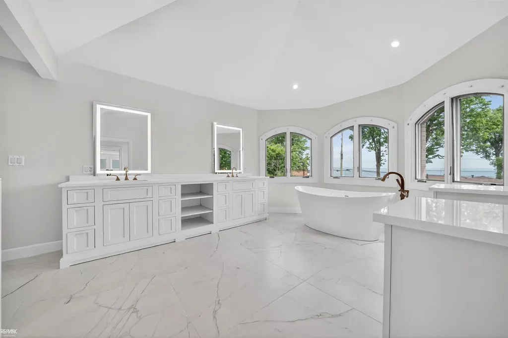 32824 N River Road Harrison Charter Township MI 48045