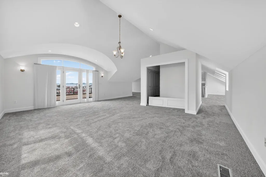 32824 N River Road Harrison Charter Township MI 48045