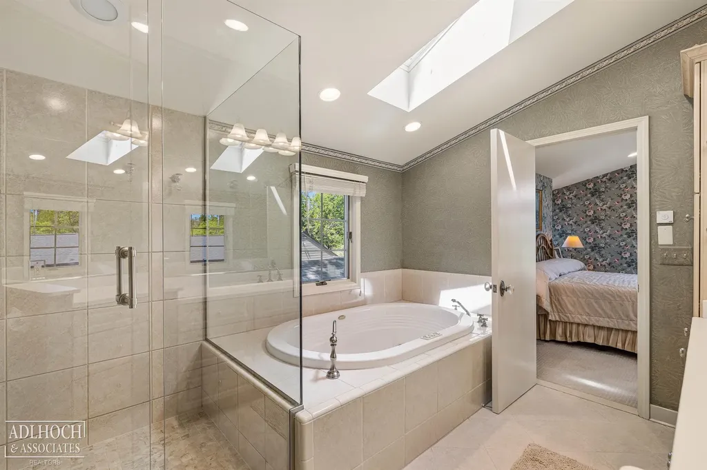 1254 Berkshire Road Grosse Pointe Park City MI 48230