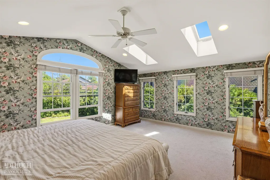 1254 Berkshire Road Grosse Pointe Park City MI 48230