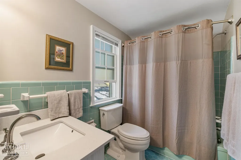 1254 Berkshire Road Grosse Pointe Park City MI 48230