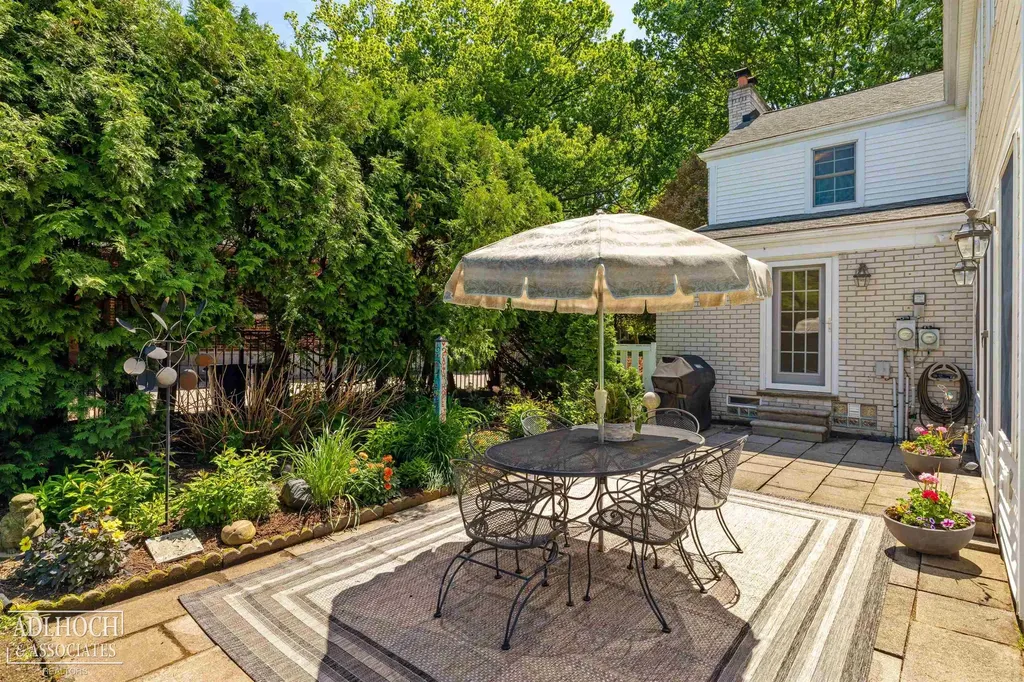 1254 Berkshire Road Grosse Pointe Park City MI 48230