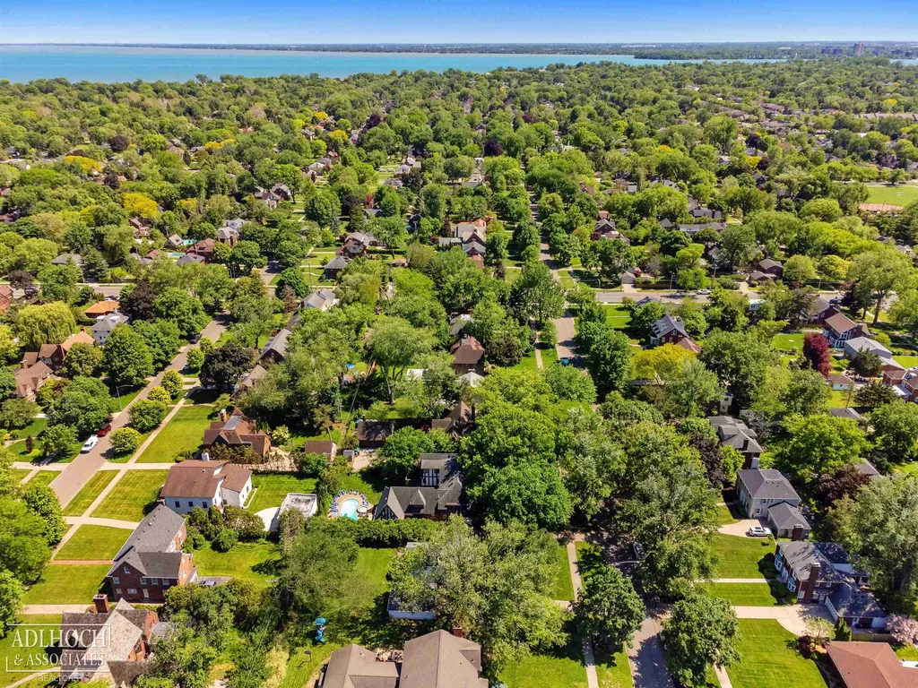 1254 Berkshire Road Grosse Pointe Park City MI 48230
