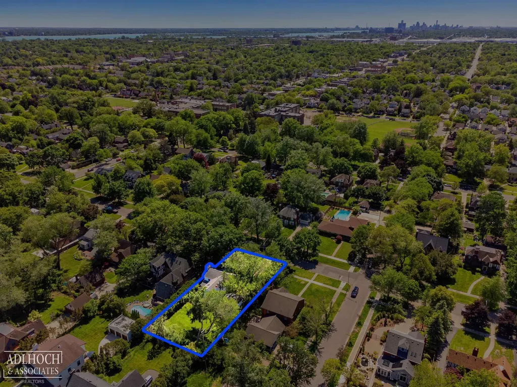 1254 Berkshire Road Grosse Pointe Park City MI 48230