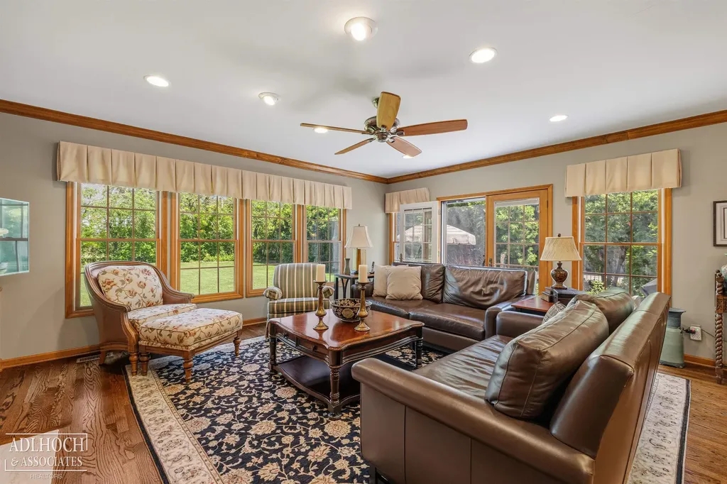 1254 Berkshire Road Grosse Pointe Park City MI 48230