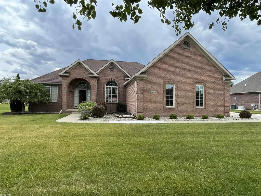 28598 Liparoto Boulevard Huron Charter Township MI 48134