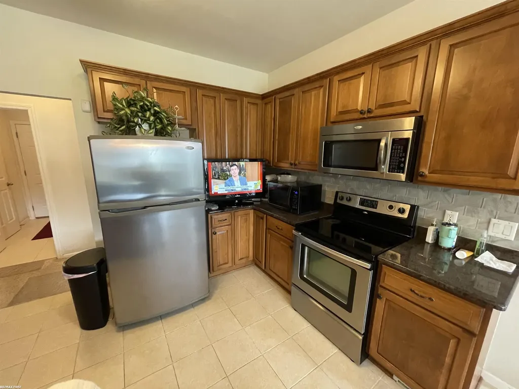 28598 Liparoto Boulevard Huron Charter Township MI 48134