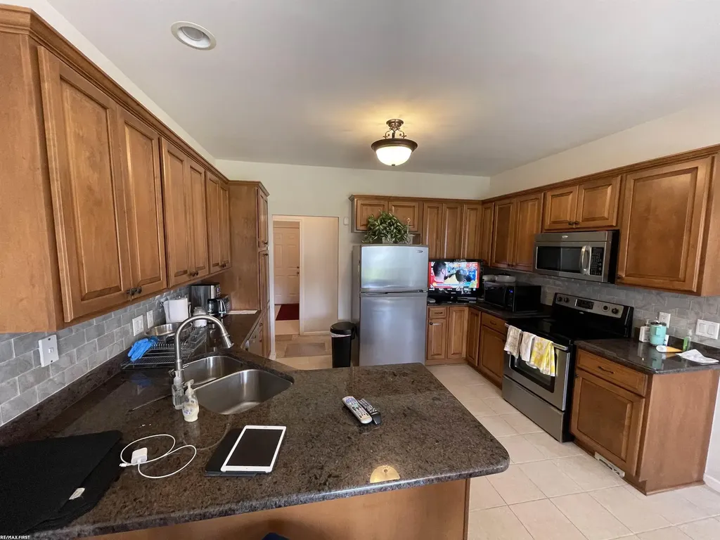 28598 Liparoto Boulevard Huron Charter Township MI 48134
