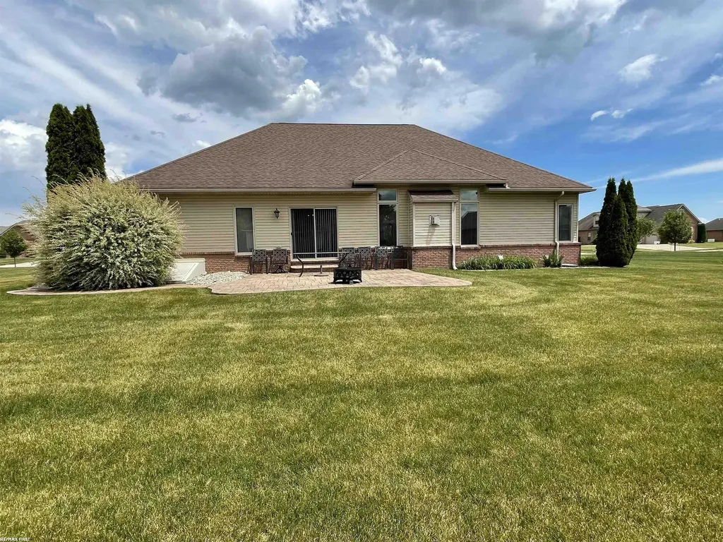 28598 Liparoto Boulevard Huron Charter Township MI 48134