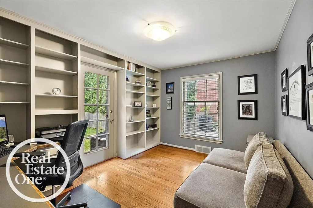 324 Cloverly Road Grosse Pointe Farms City MI 48236