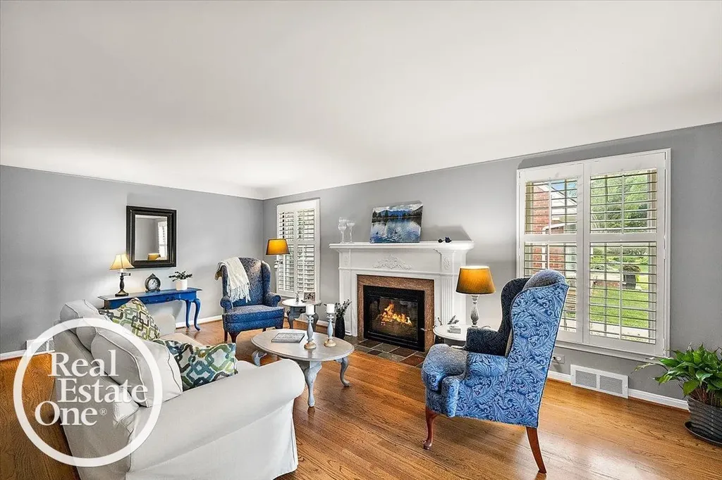 324 Cloverly Road Grosse Pointe Farms City MI 48236