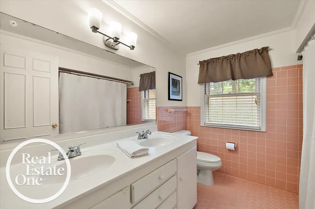 324 Cloverly Road Grosse Pointe Farms City MI 48236